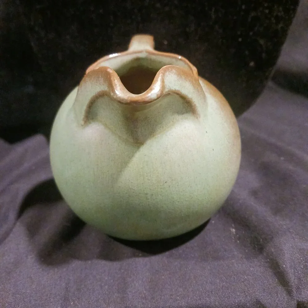 Francoma Small Pitcher - Picture 2 of 9